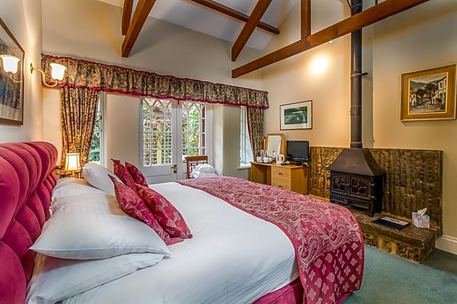 The Lynch Country House