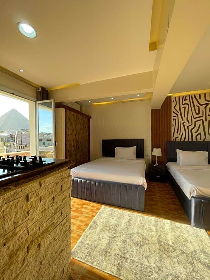 Cheops Pyramids Inn