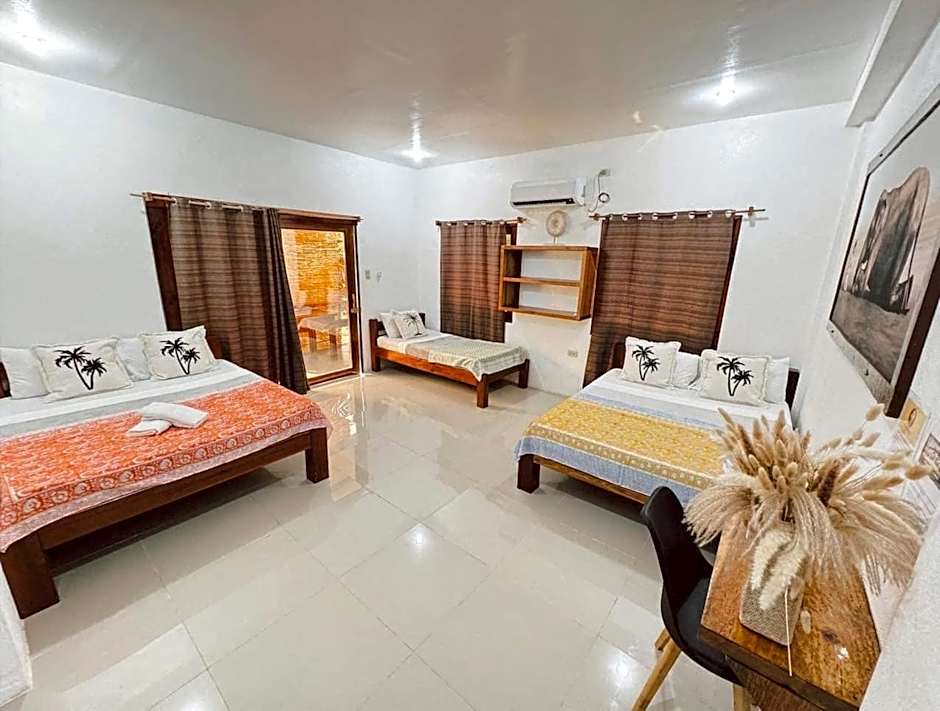 Casa De Loren Family Room