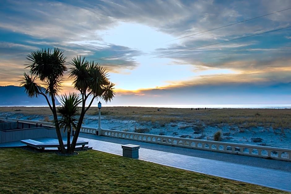 Inn of the Four Winds Seaside Oceanfront