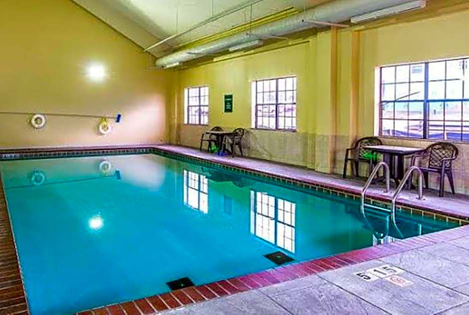 Comfort Inn & Suites