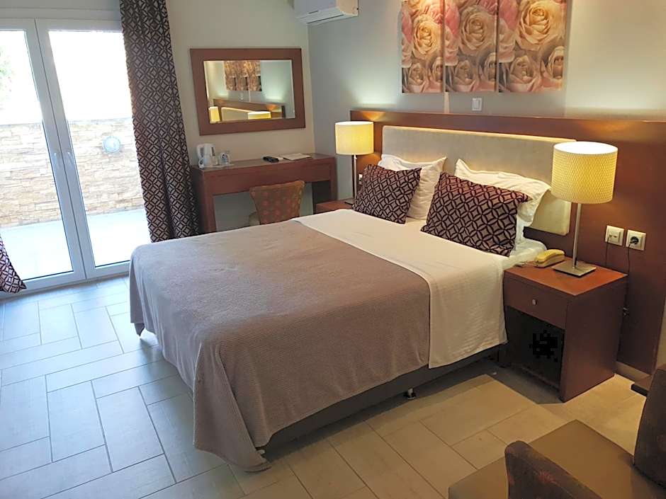 Chryssi Akti, Sure Hotel Collection