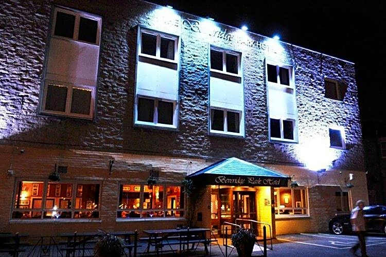 Beveridge Park Hotel