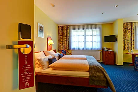 Hotel Elbinsel free parking
