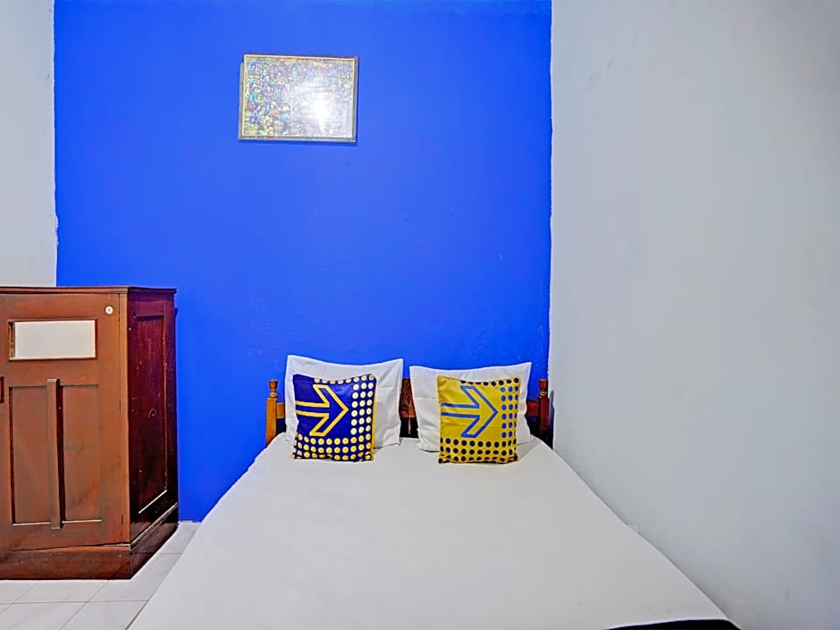 OYO Life 92921 Omaya Kost Syariah