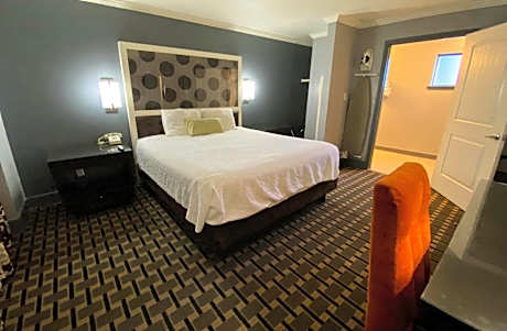 King Room - Non-Smoking