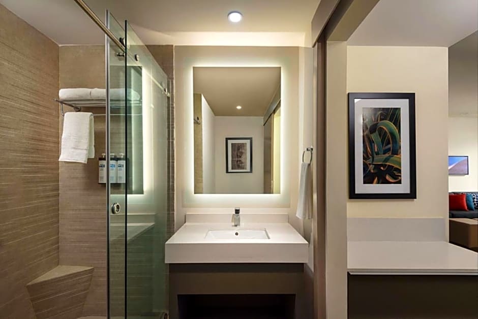 Hyatt Place Monterrey Valle