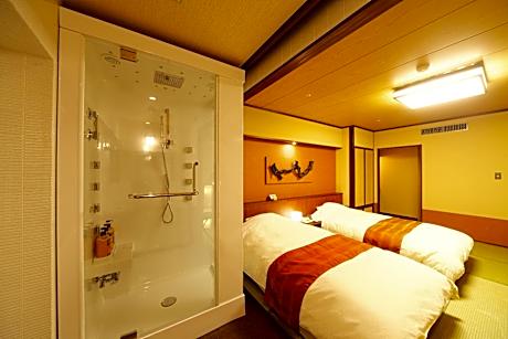 Twin Room with Tatami Area and Shower