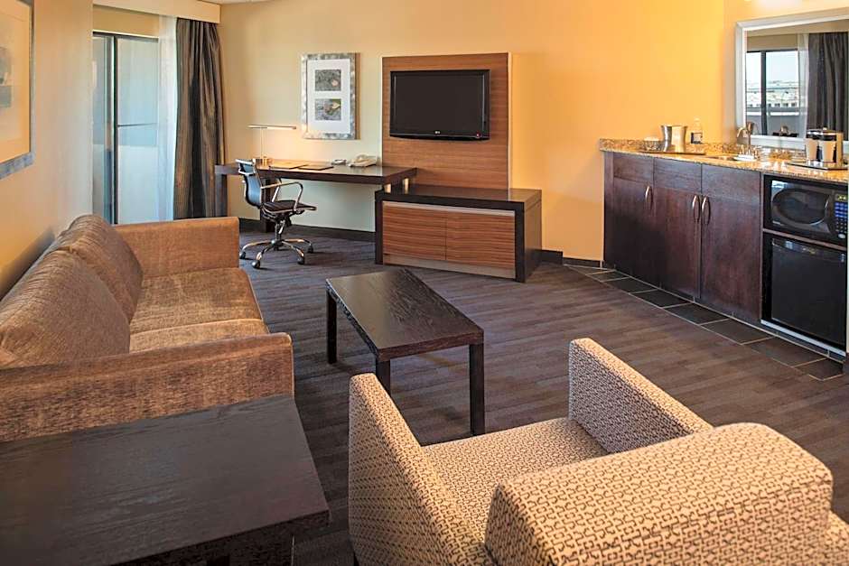 Hilton Winnipeg Airport Suites