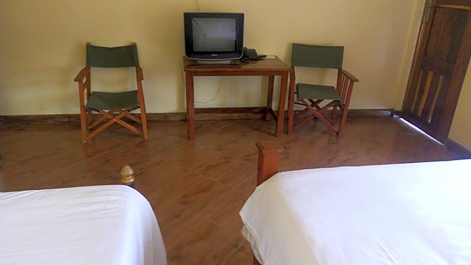 Bright Star Hotel & Safaris