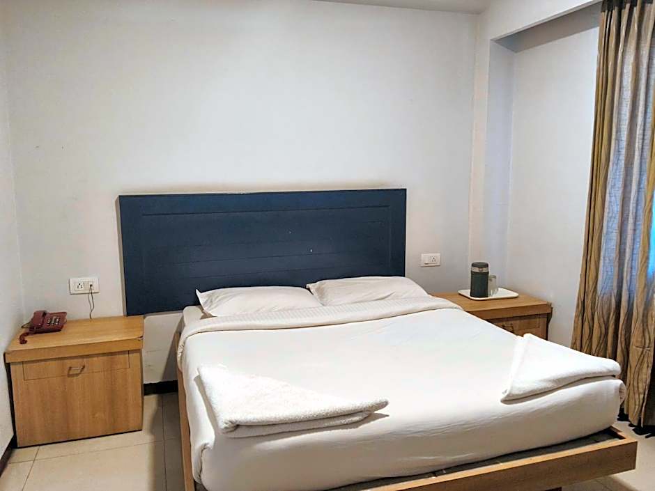 Hotel Preethi Palace