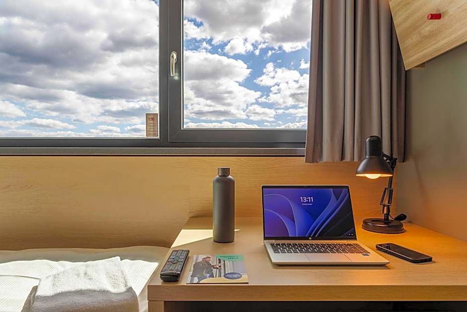 MEININGER Hotel Berlin Airport