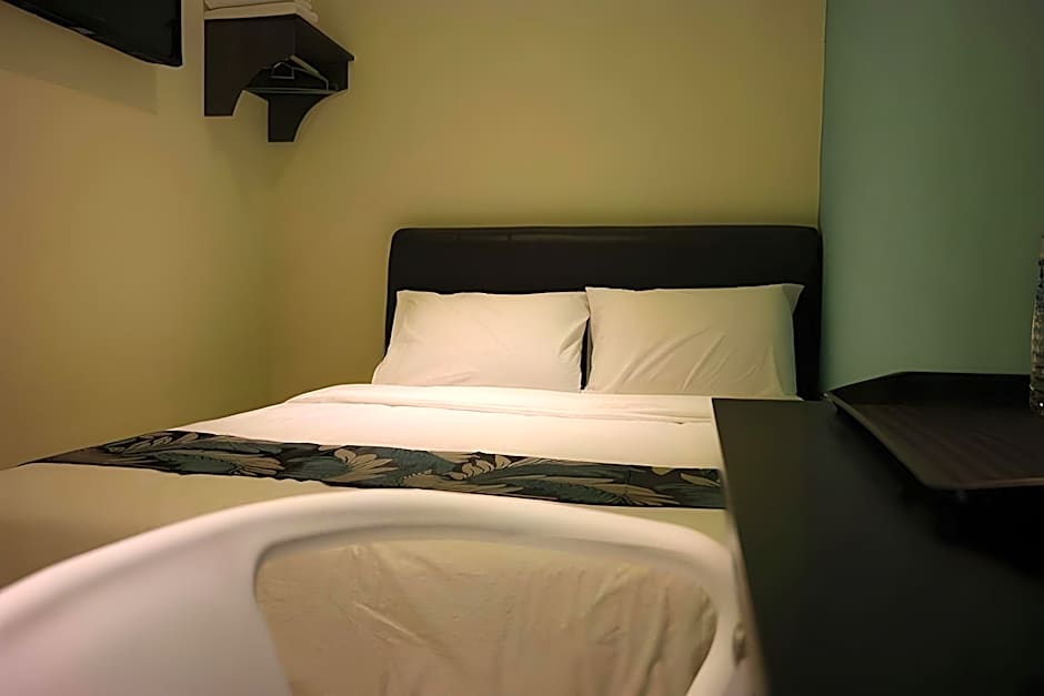 Clover Hotel