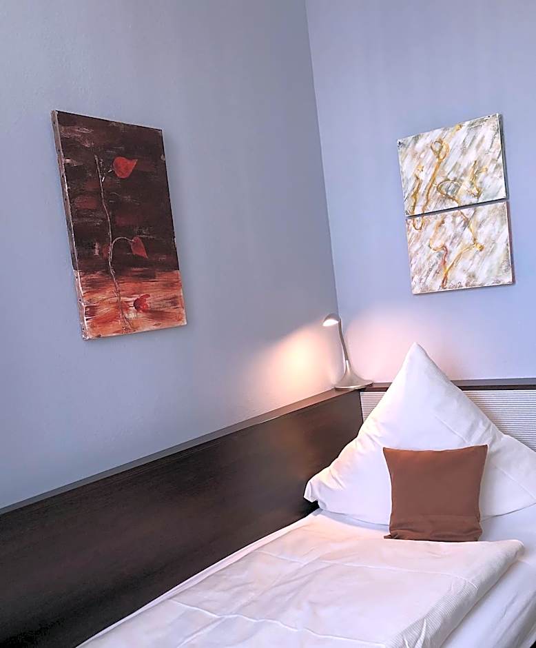 Hotel Stadt Hamburg am Fluss Saarbrücken