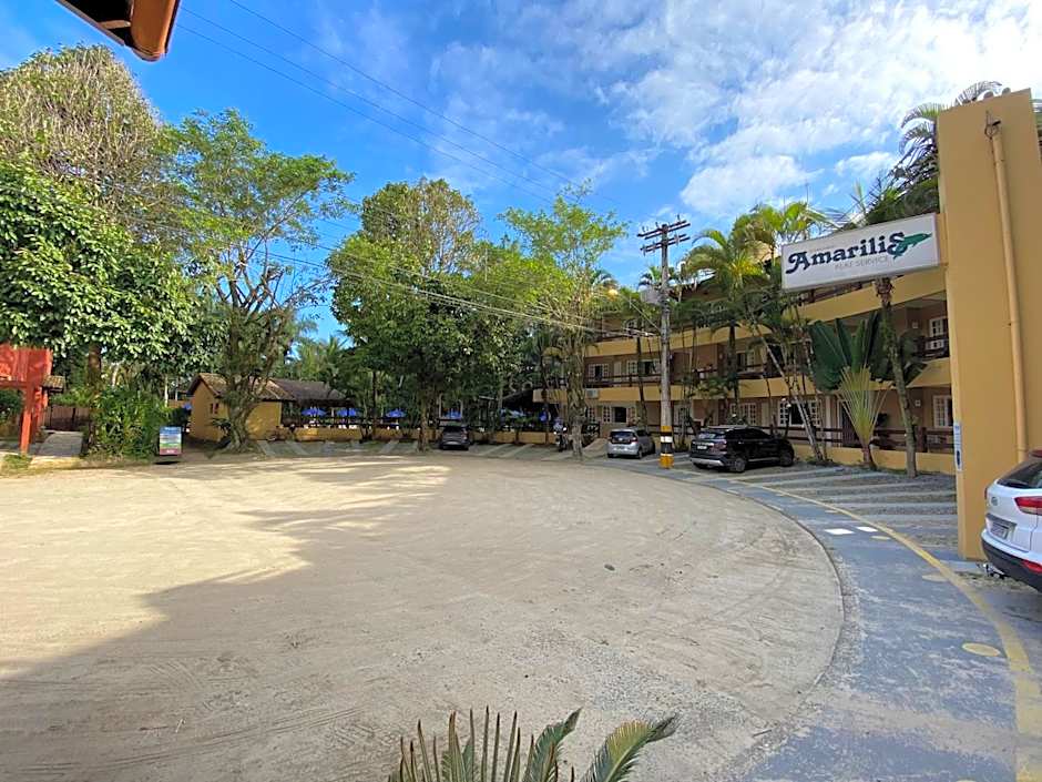 Flat estudio 110 Amarilis Riviera de São Lourenço, 03 piscina climatizada, serviço de hotelaria, limpesa e troca de toalhas diária, carregador veiculo elétrico e servico de praia finais de semana WiFi 500