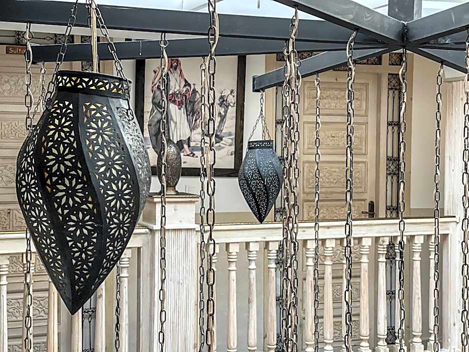 Riad Wazani Square & SPA