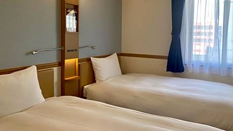 Twin Room - Non-Smoking