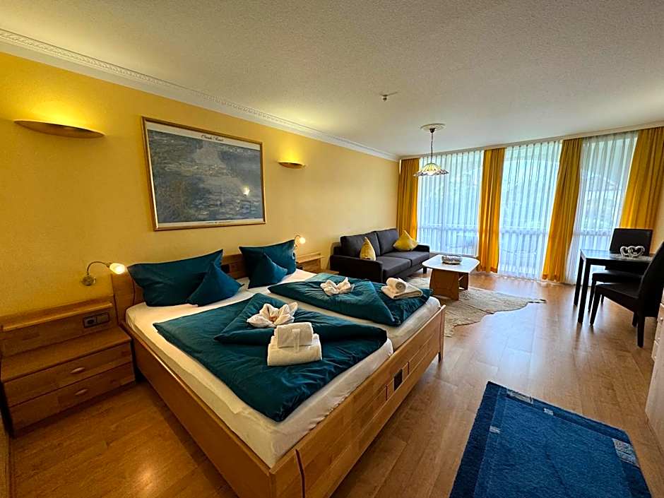 Schloss Kirchham Appartement - & Wellnessanlage