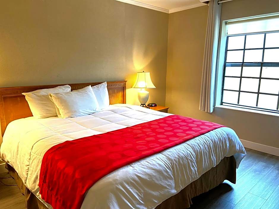 Ramada by Wyndham Los Angeles/Wilshire Center