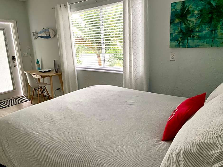 Photo 1 of 5 of Standard 1 Queen Bed