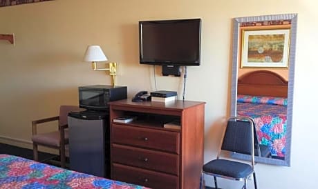 Standard King Room - Non-Smoking 