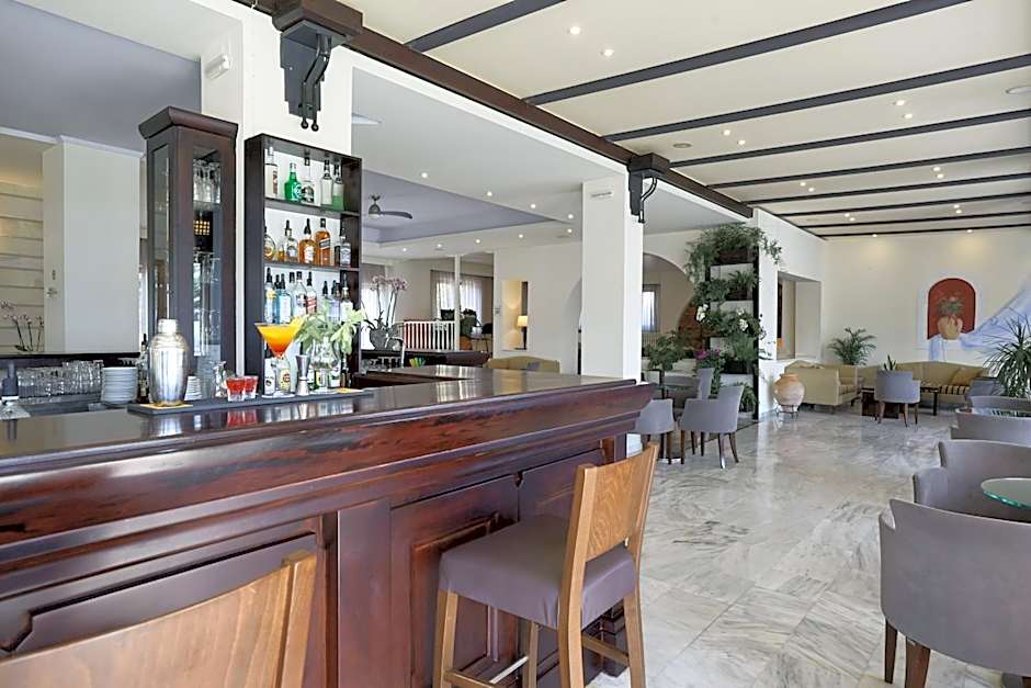 Giannoulis – Santa Marina Beach Hotel