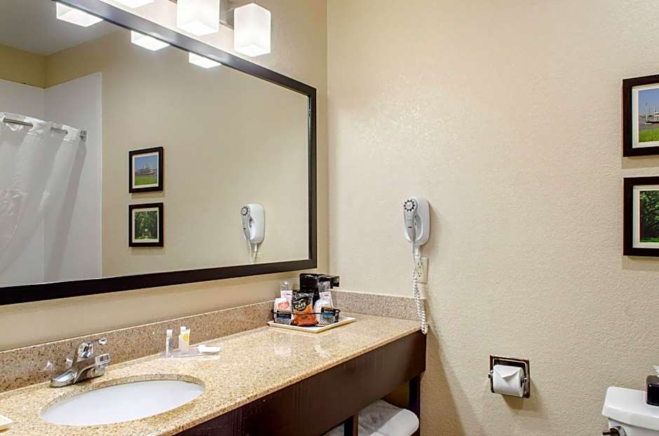 Comfort Inn & Suites Covington - Mandeville