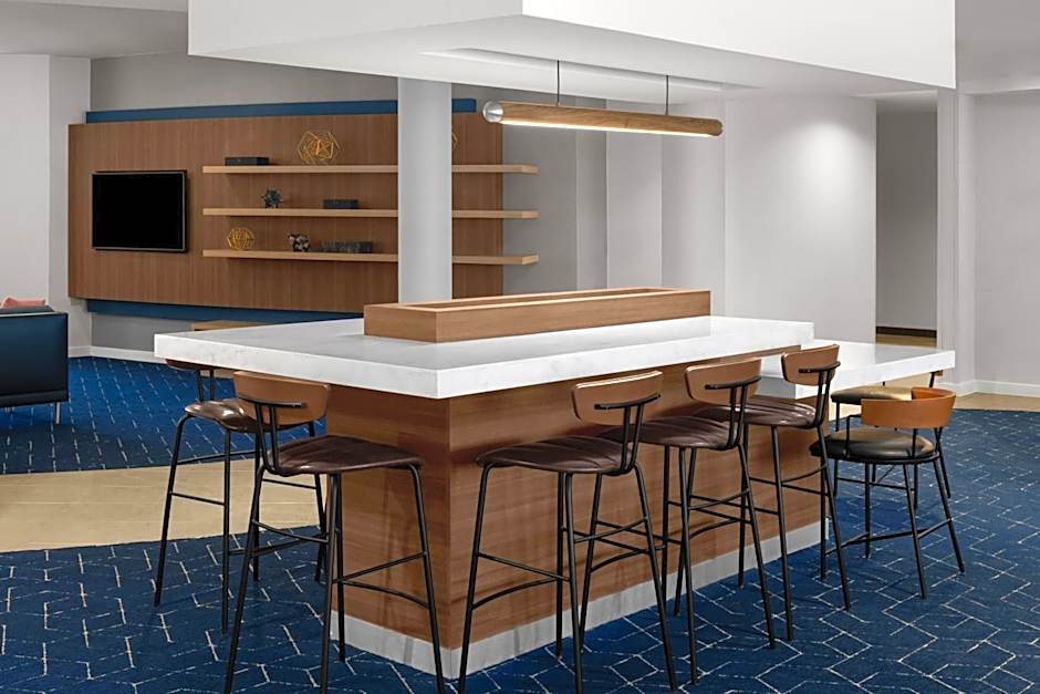 Courtyard by Marriott Santa Clarita Valencia