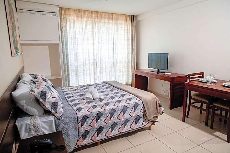 Athenas Suites By BnbHost