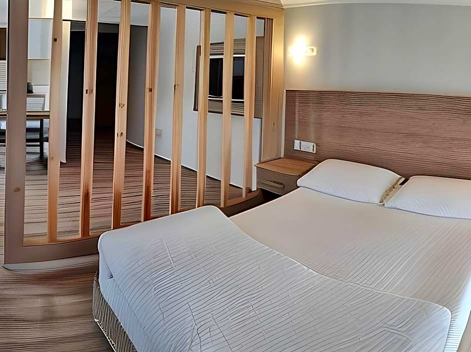 Amsterdam  Otel & Suit