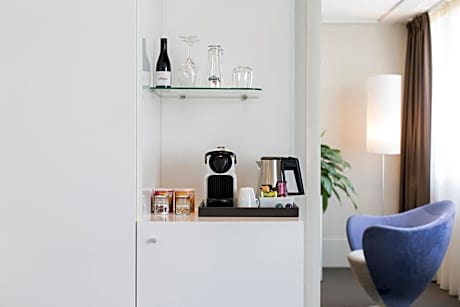 One-Bedroom Suite with City View