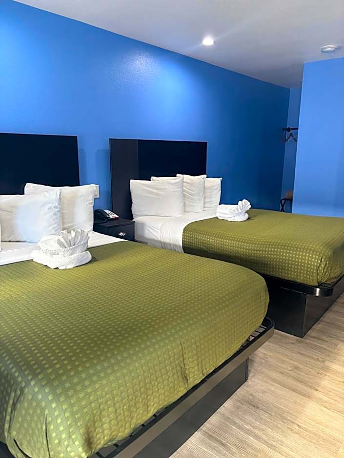 The Monterey Fireplace Inn