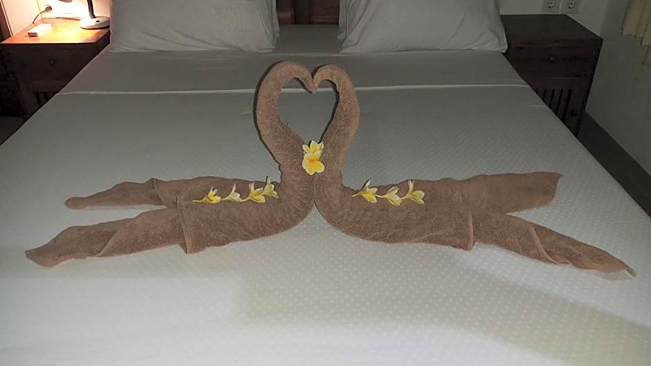 Jemeluk Beach Bungalows