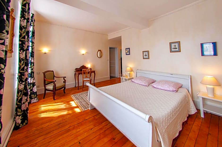 Au Puy Des Vérités