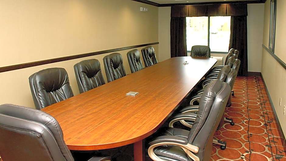 Holiday Inn Express & Suites La Vale/Cumberland By IHG