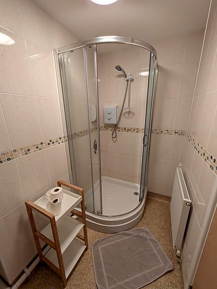 Kings Arms Guest House Ebbw Vale