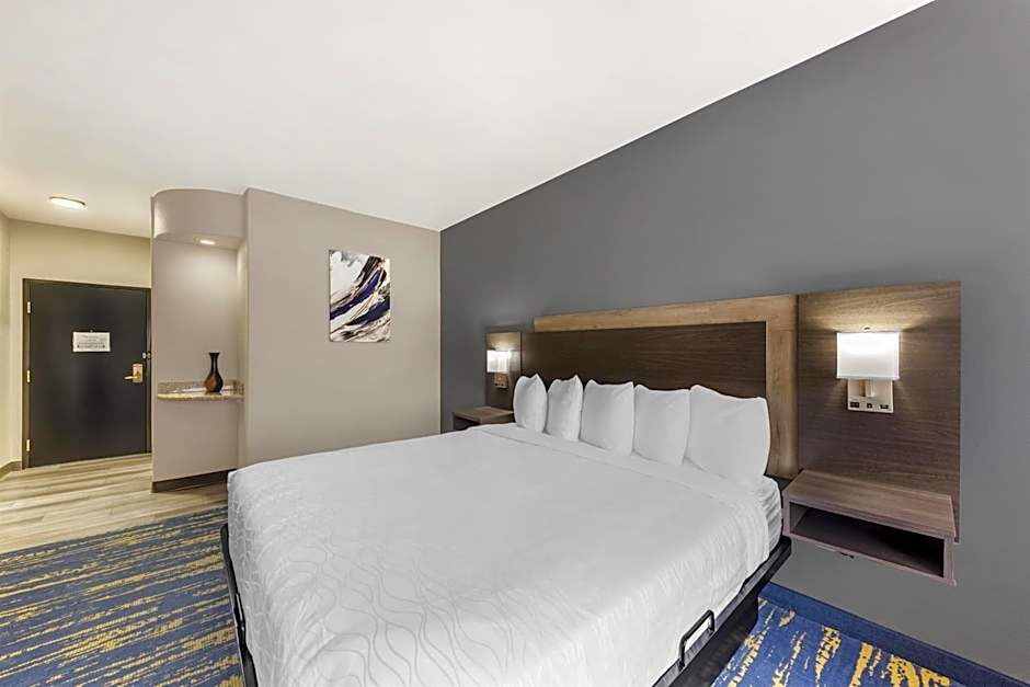SureStay Plus Hotel by Best Western San Antonio SeaWorld
