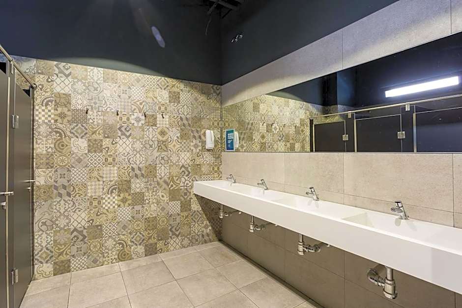 Black Swan Hostel Sevilla