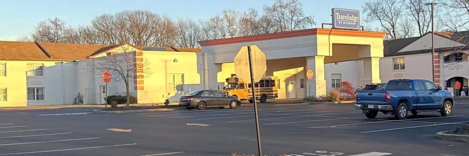 Travelodge by Wyndham Bellmawr