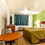 Econo Lodge Inn & Suites Pekin - Peoria Area