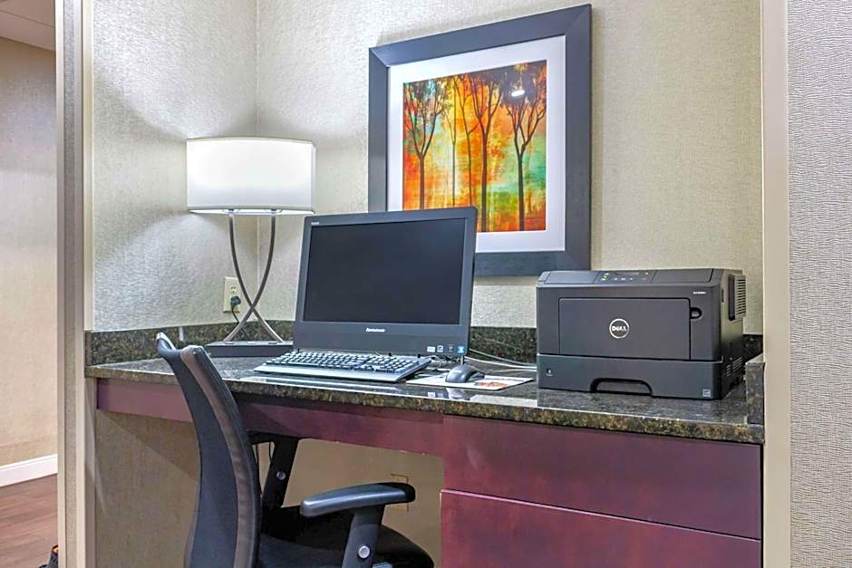 Hampton Inn By Hilton Adel