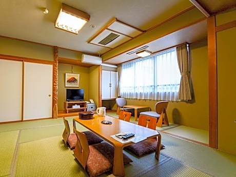 Japanese-Style Quadruple Room - New Wing