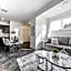 Stunning Modern Suite - King Bed - Free Parking & Netflix - Fast Wi-Fi - Long Stays Welcome