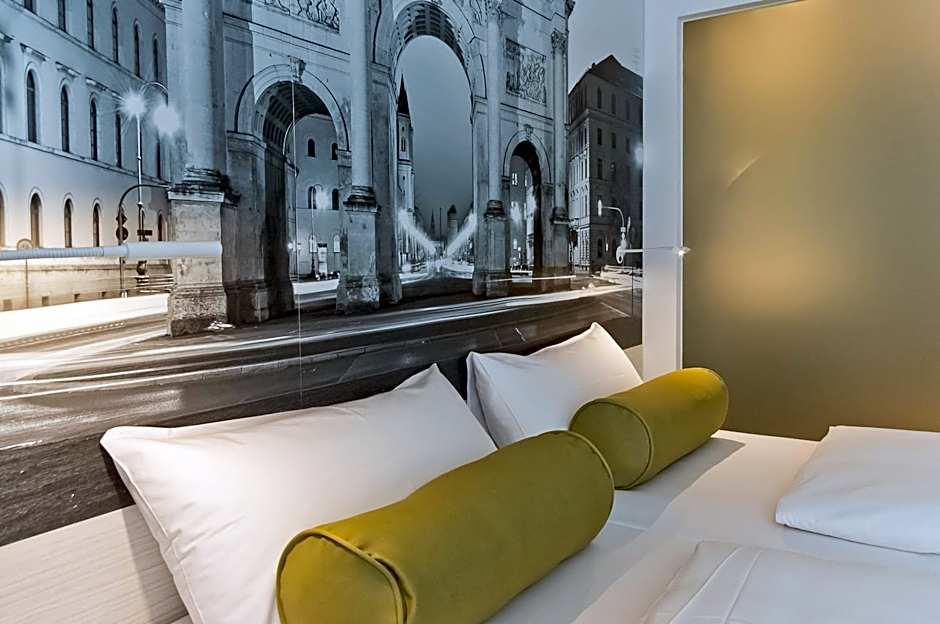 Super 8 by Wyndham Munich City North