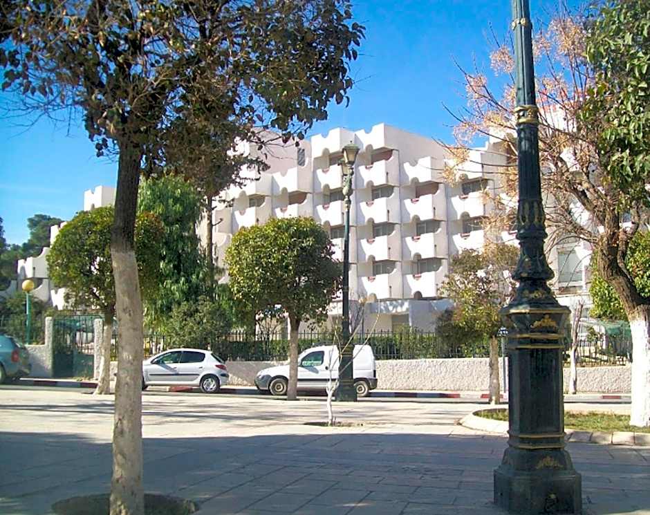 HOTEL CHELIA