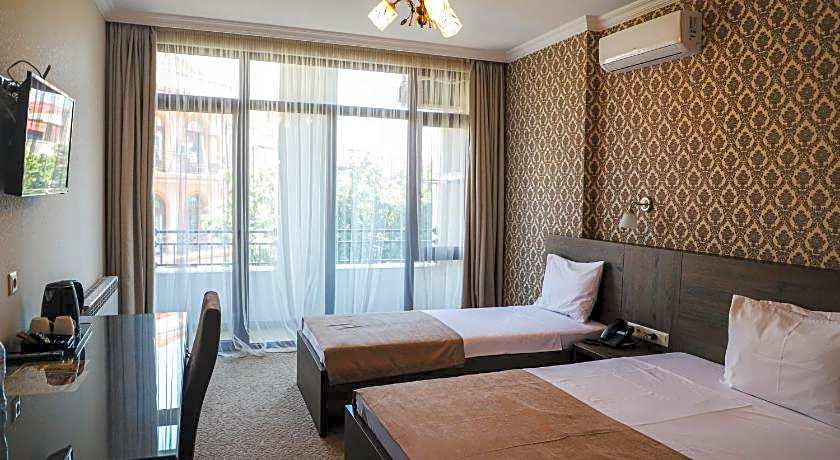 Old Garden Hotel Batumi
