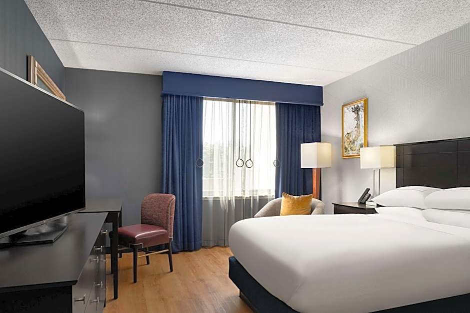 DoubleTree By Hilton Hotel Bradley International Airport