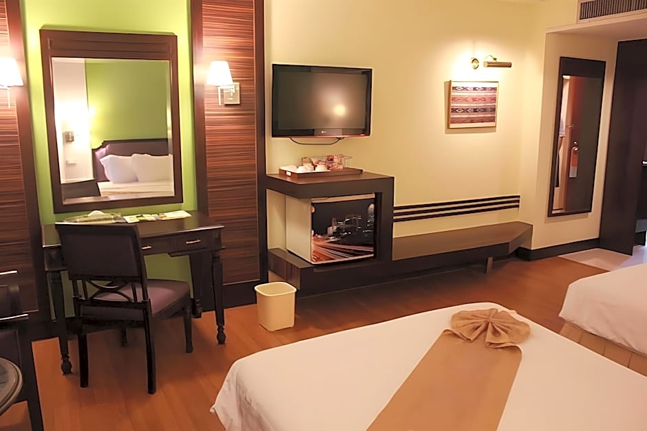 Charoenthanikhonkaen Hotel