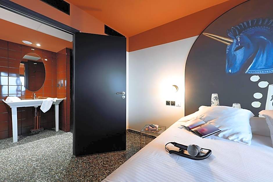 DINA MORGABINE SAINT DENIS