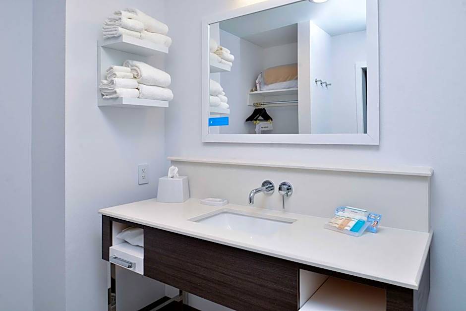 Hampton Inn By Hilton Cedar Falls Downtown, IA